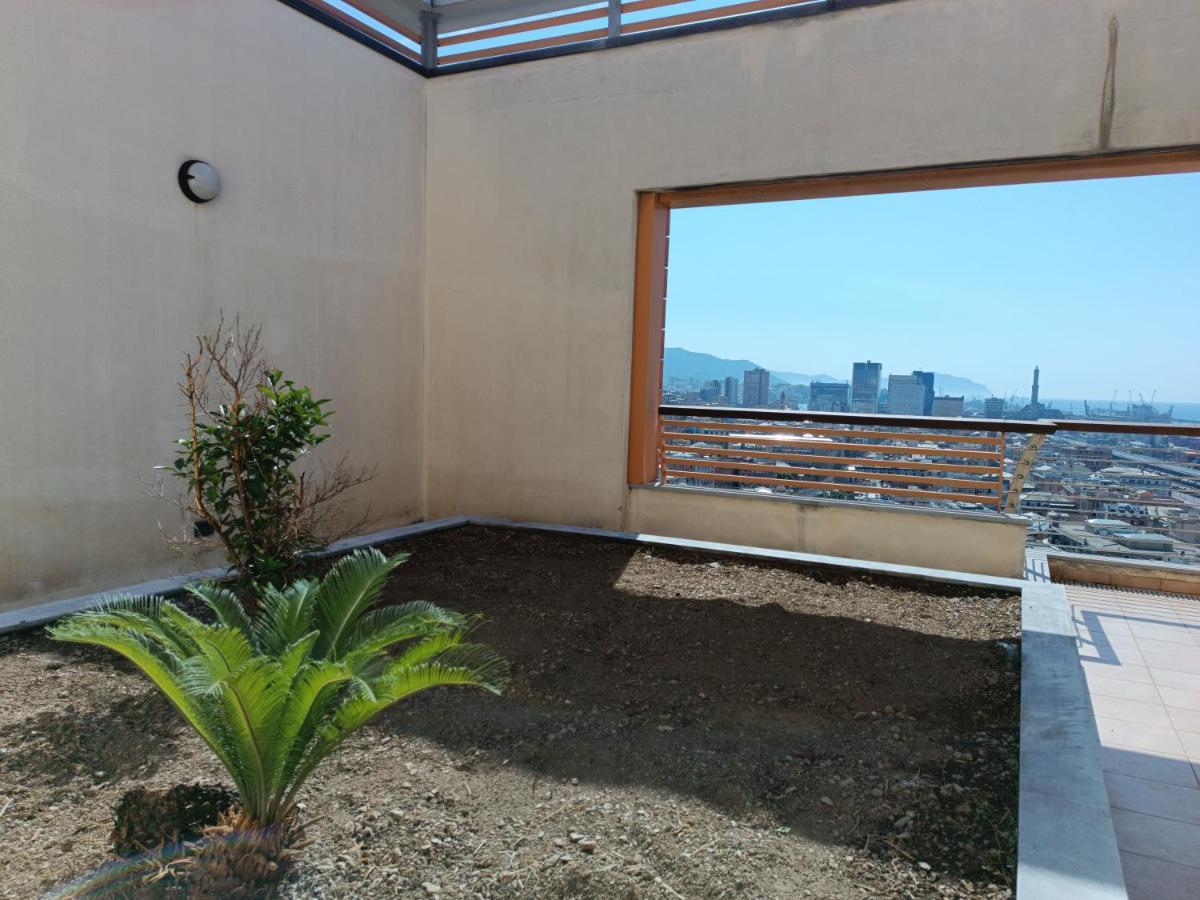Attico Con Vista Su Genova Apartment Luaran gambar