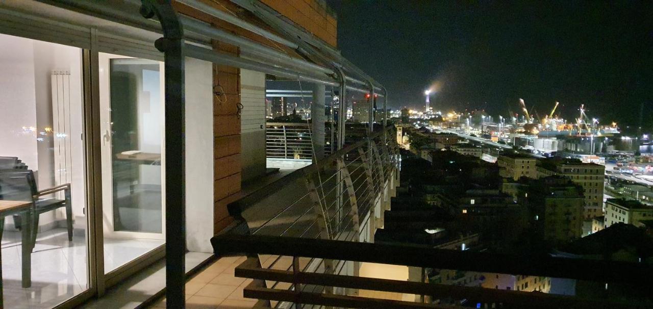 Attico Con Vista Su Genova Apartment Luaran gambar