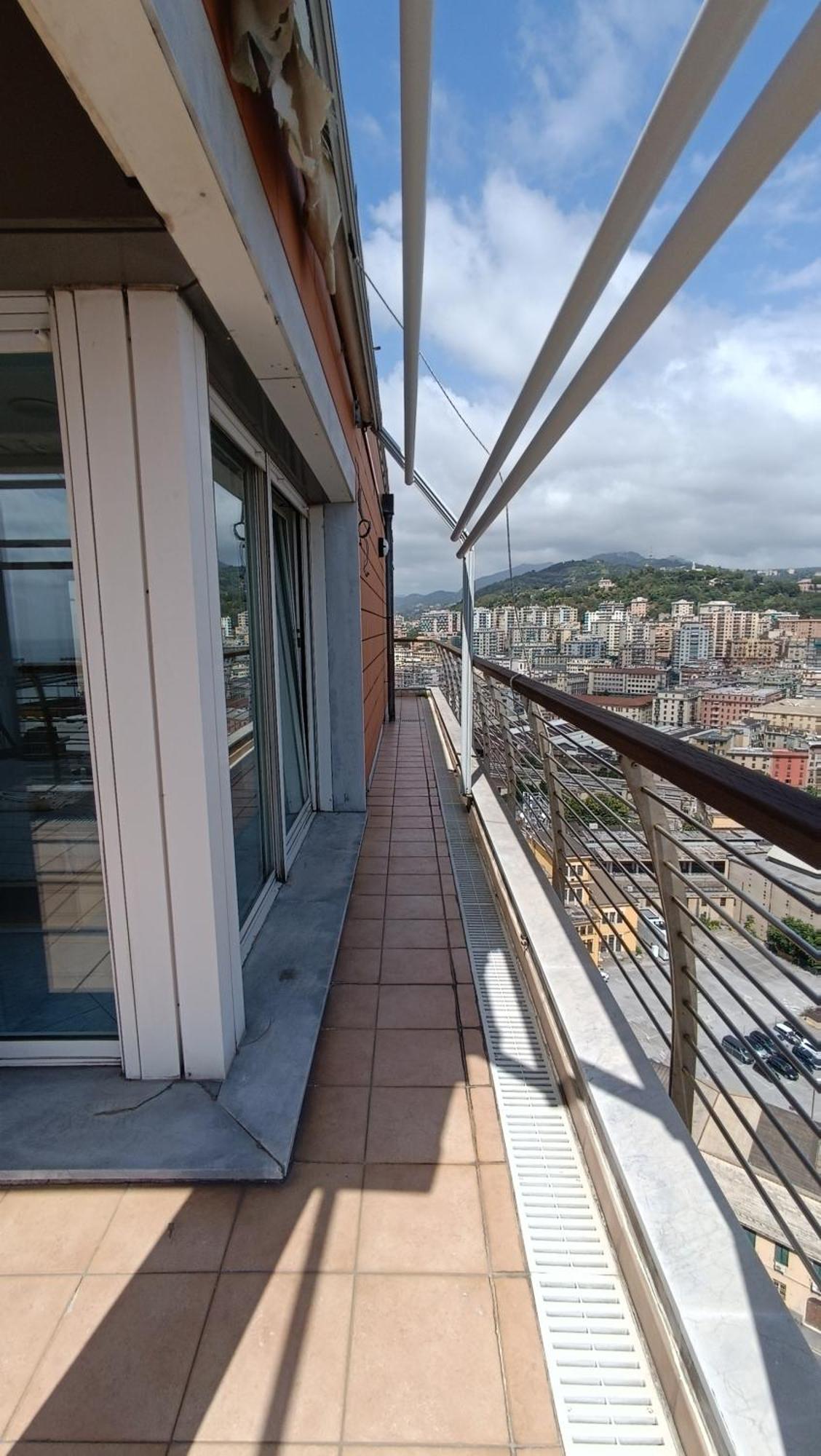 Attico Con Vista Su Genova Apartment Luaran gambar